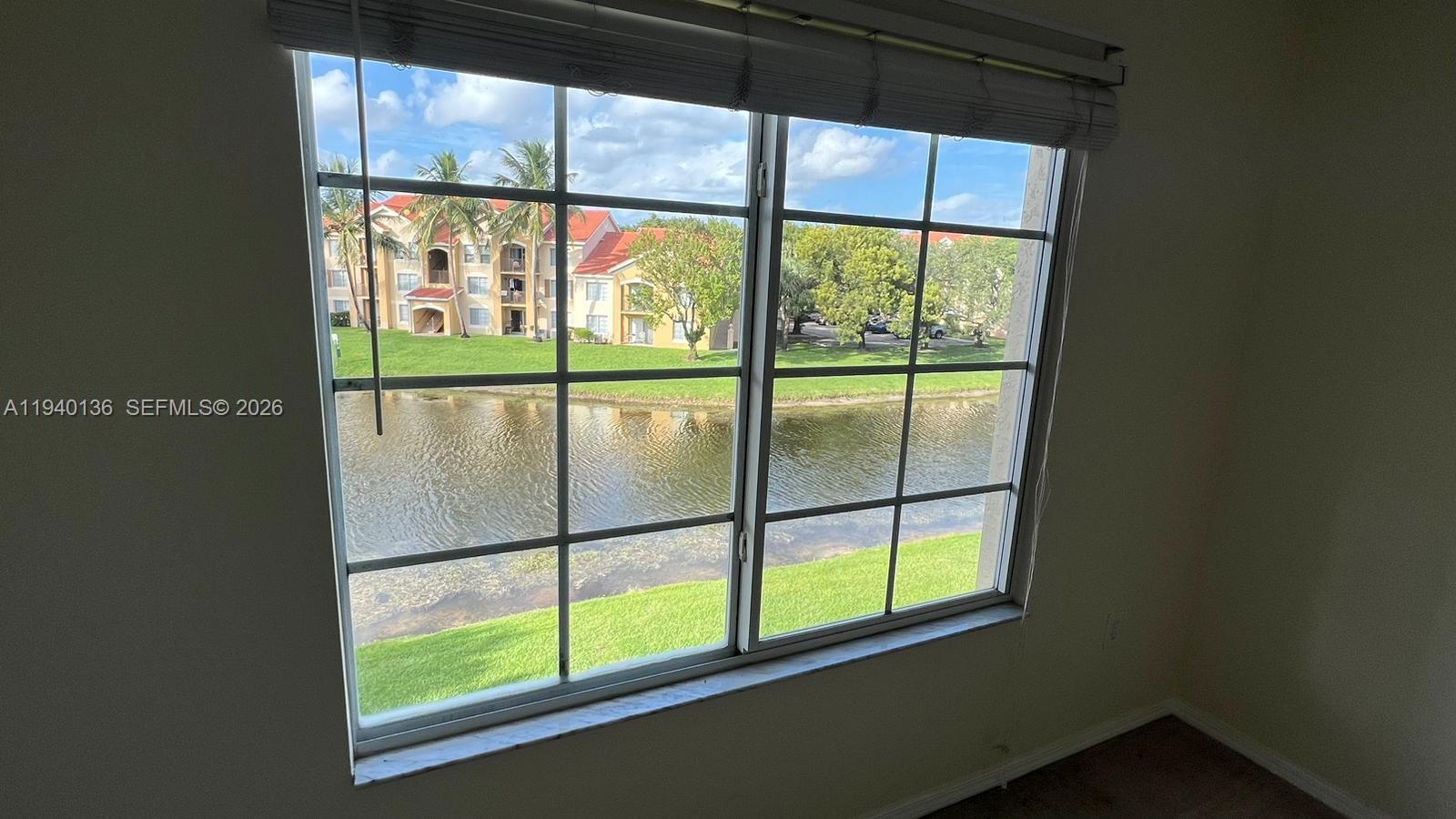 EMERALD ISLE AT LAGUNA LA - Residential