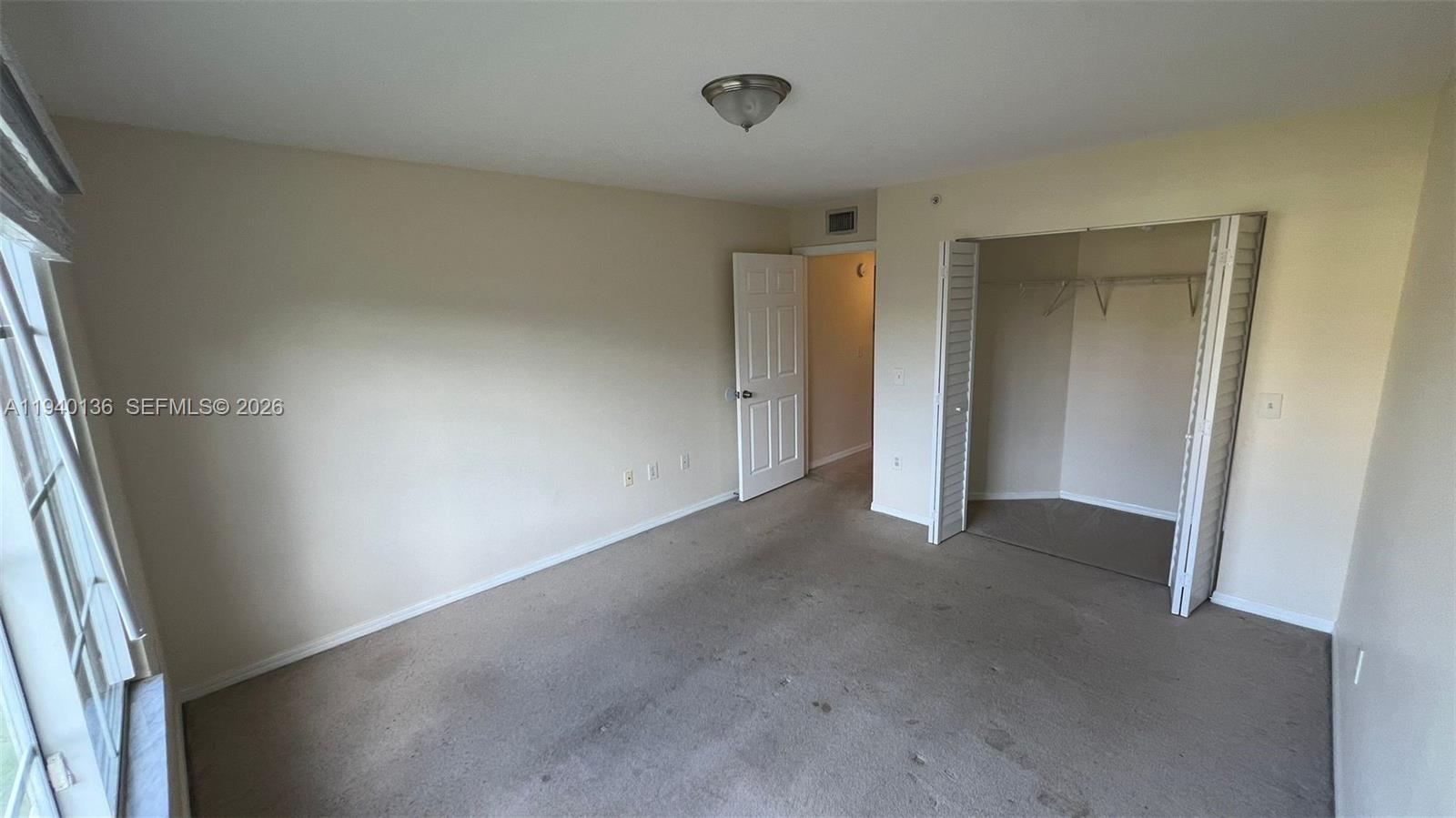 EMERALD ISLE AT LAGUNA LA - Residential