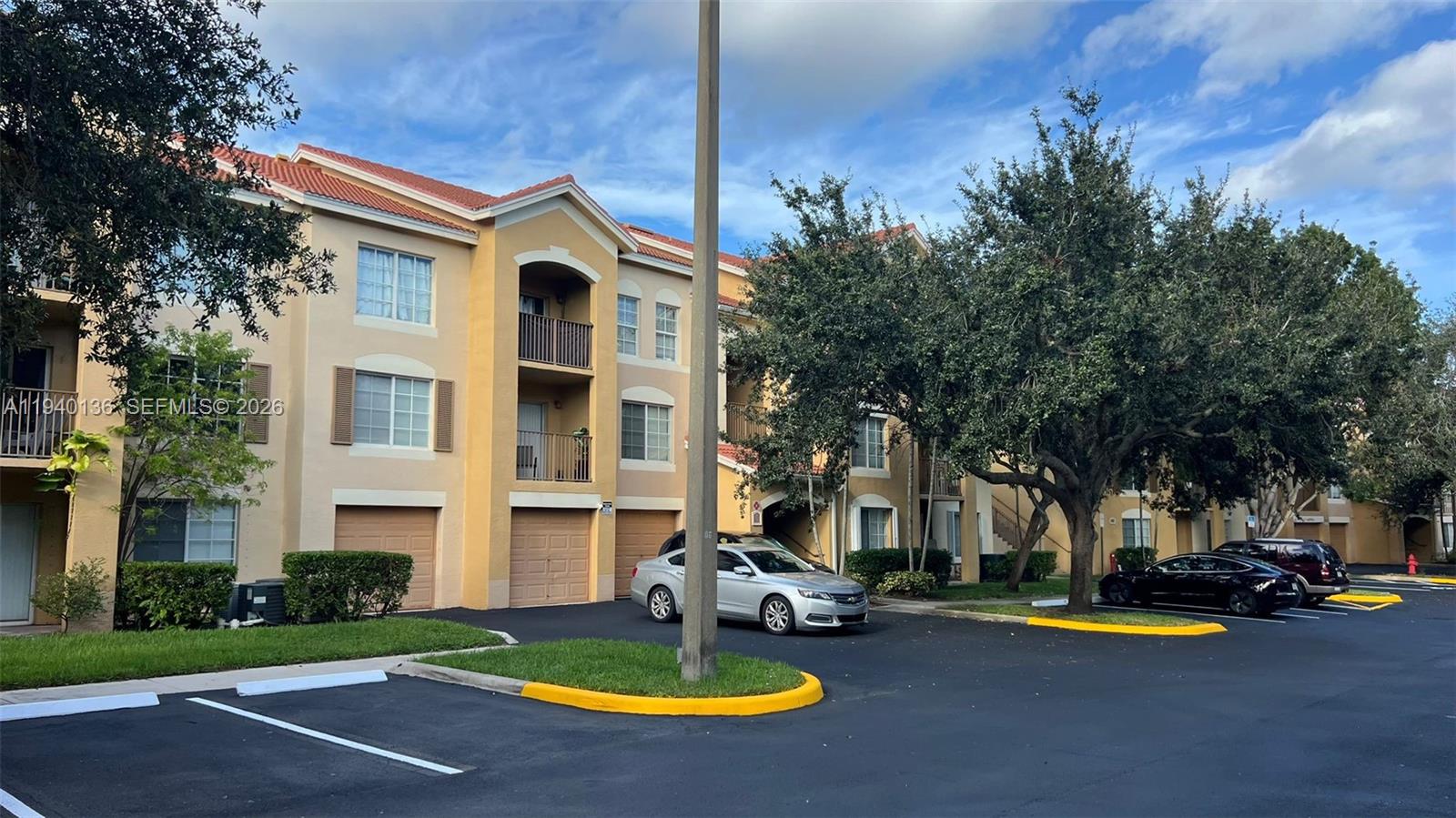 EMERALD ISLE AT LAGUNA LA - Residential