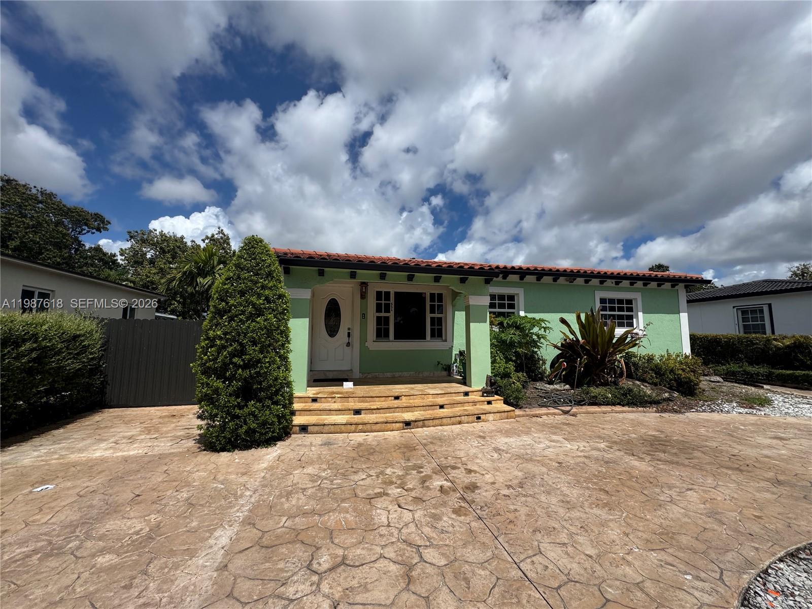 LOGAN CREST REV PL - Residential Lease