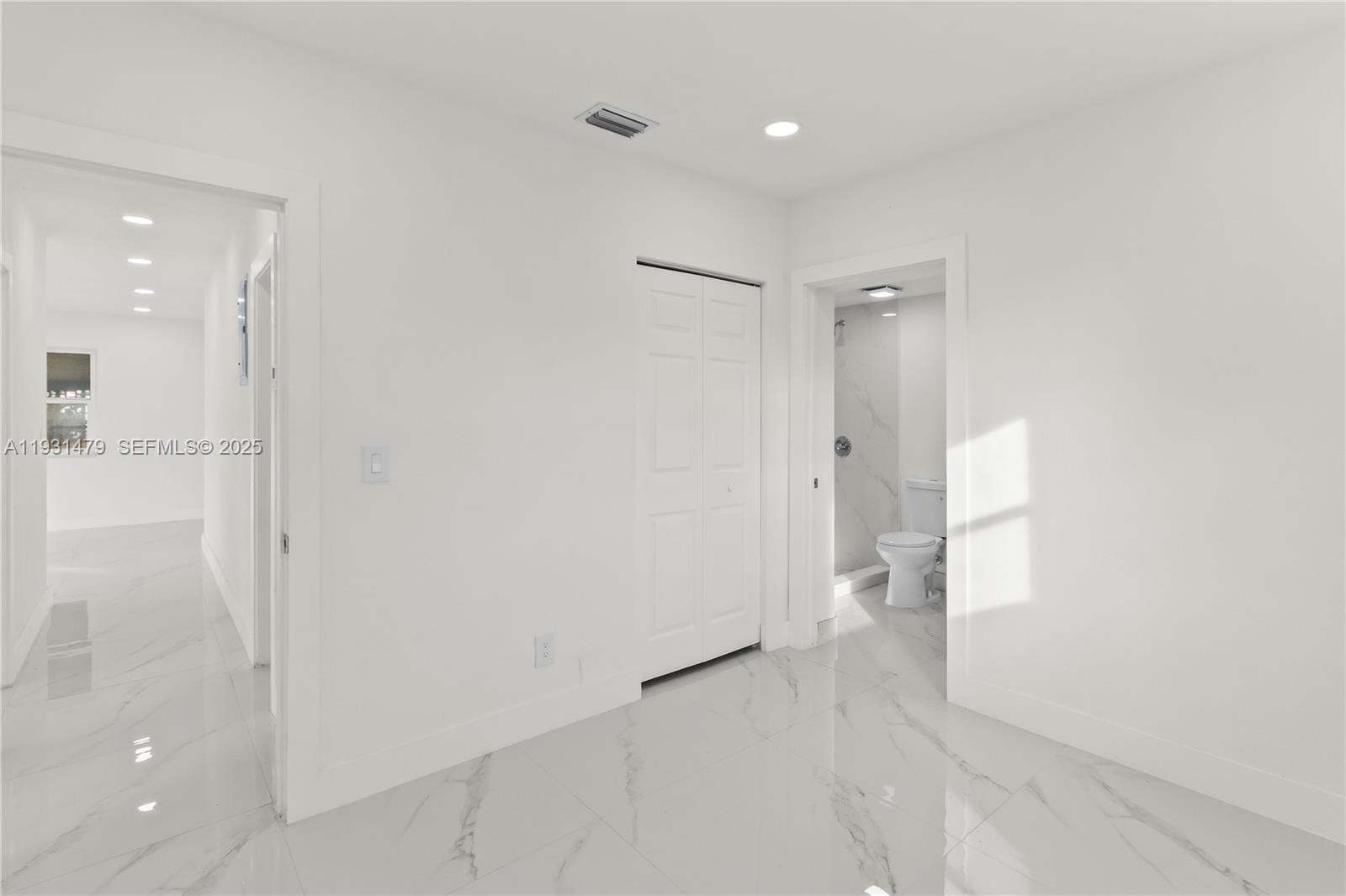 LAKE FOREST SEC 4 - Residential