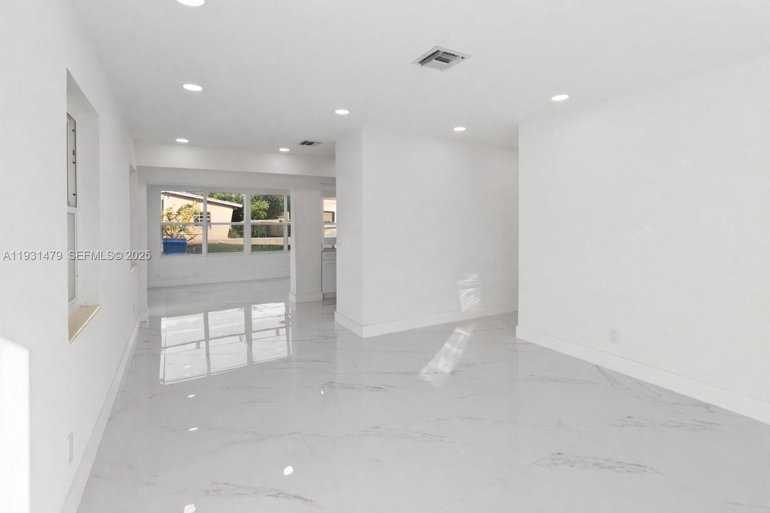 LAKE FOREST SEC 4 - Residential