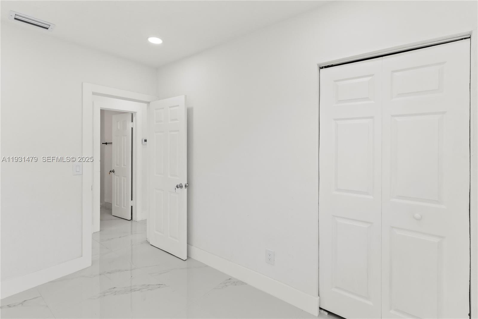 LAKE FOREST SEC 4 - Residential