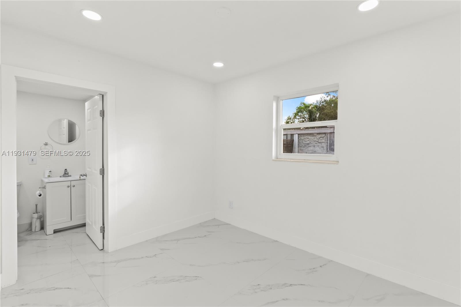 LAKE FOREST SEC 4 - Residential