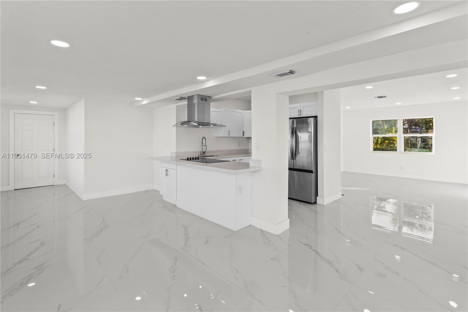 LAKE FOREST SEC 4 - Residential