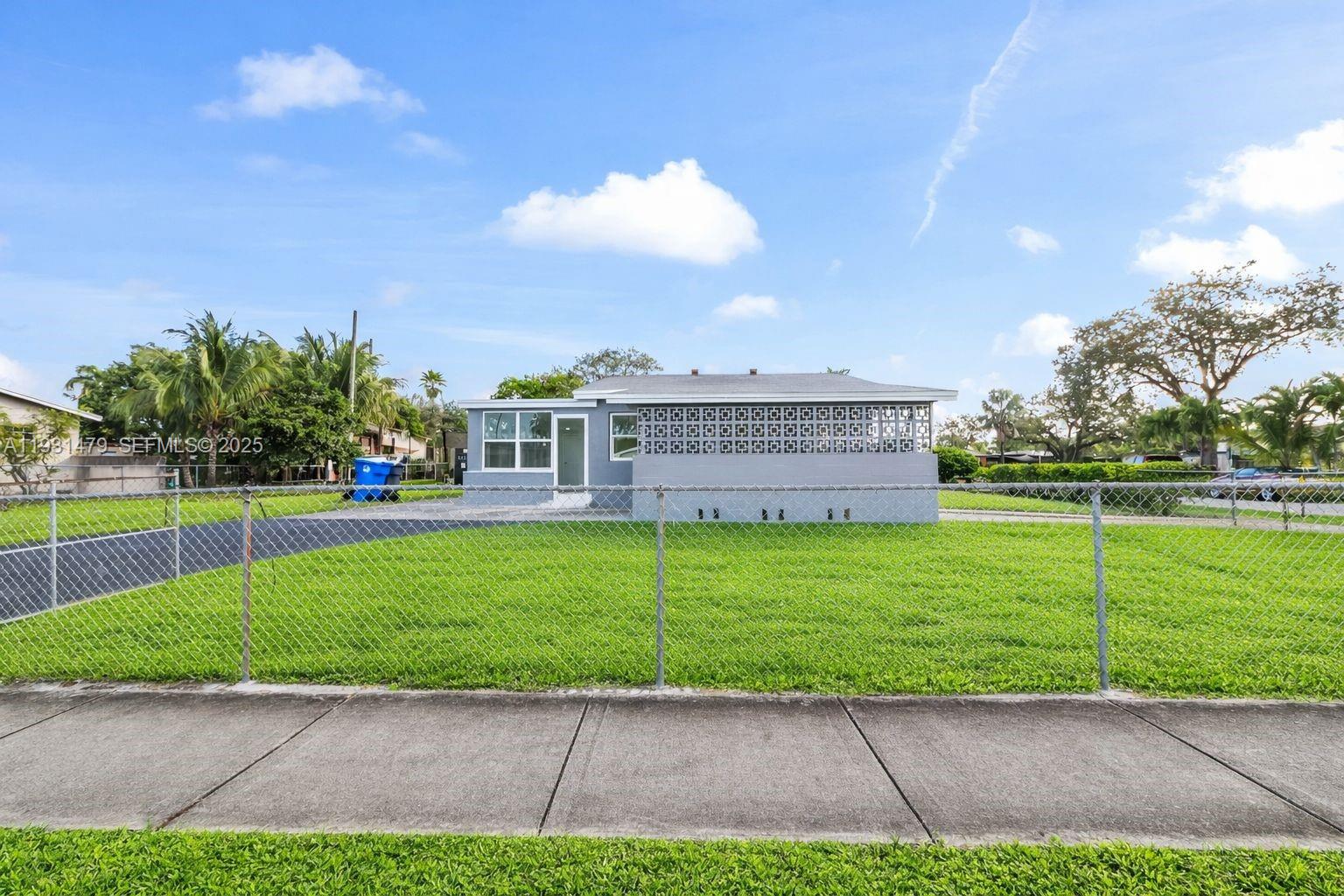 LAKE FOREST SEC 4 - Residential