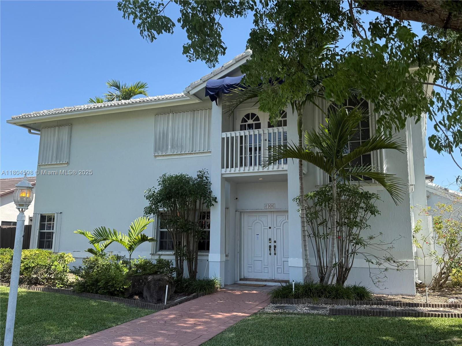 8906 Sw 69th St, Miami, Broward County, Florida - 4 Bedrooms  
3 Bathrooms - 