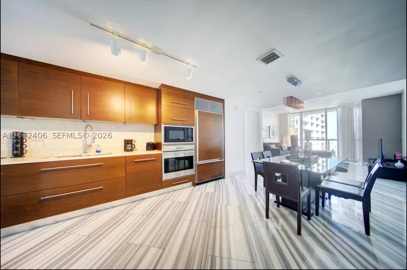 485 Brickell Ave 4711