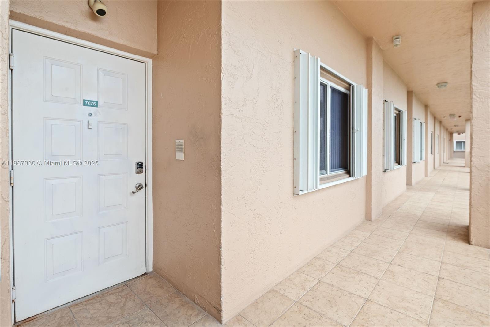 GRANVILLE CONDO D 402 - Residential