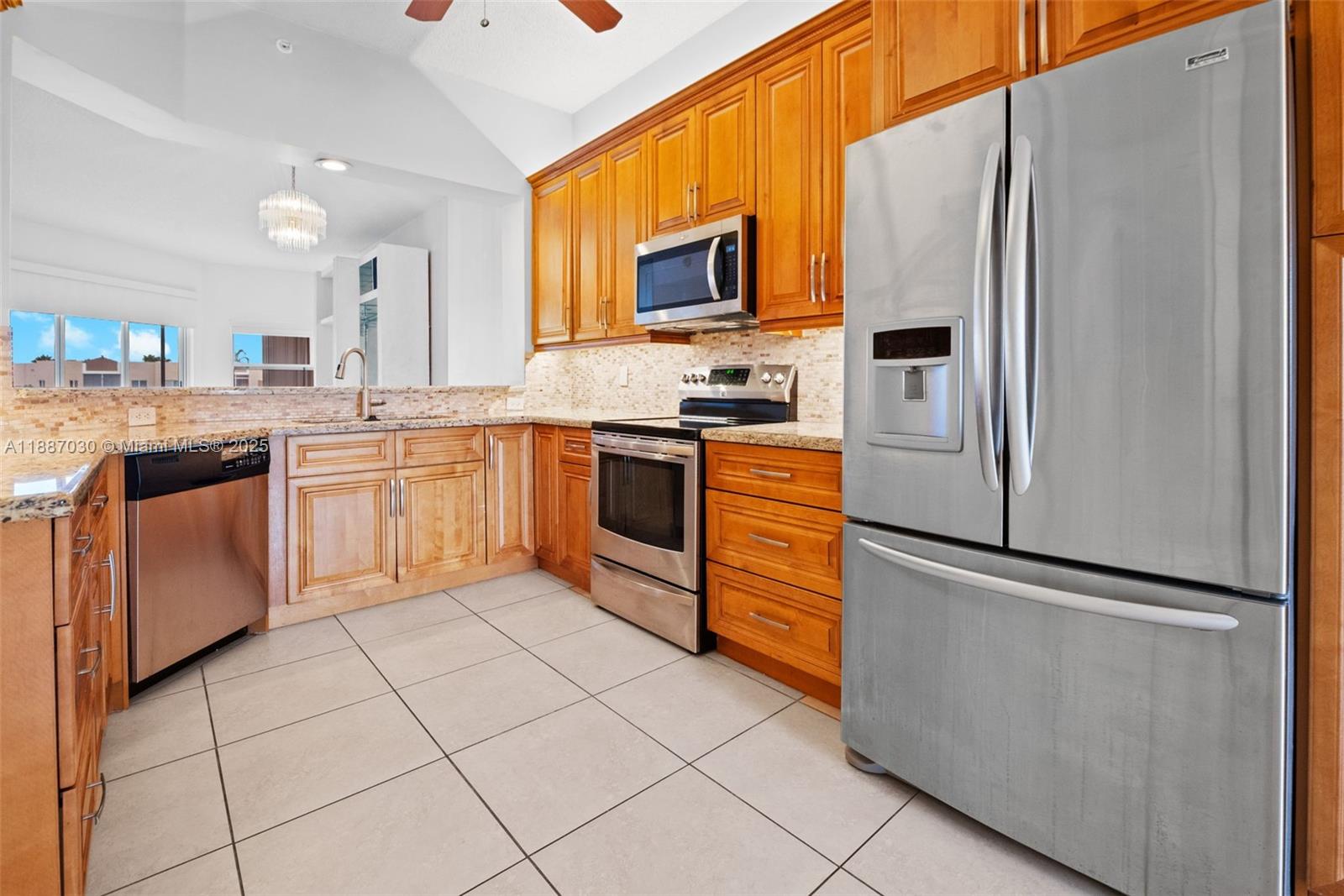GRANVILLE CONDO D 402 - Residential
