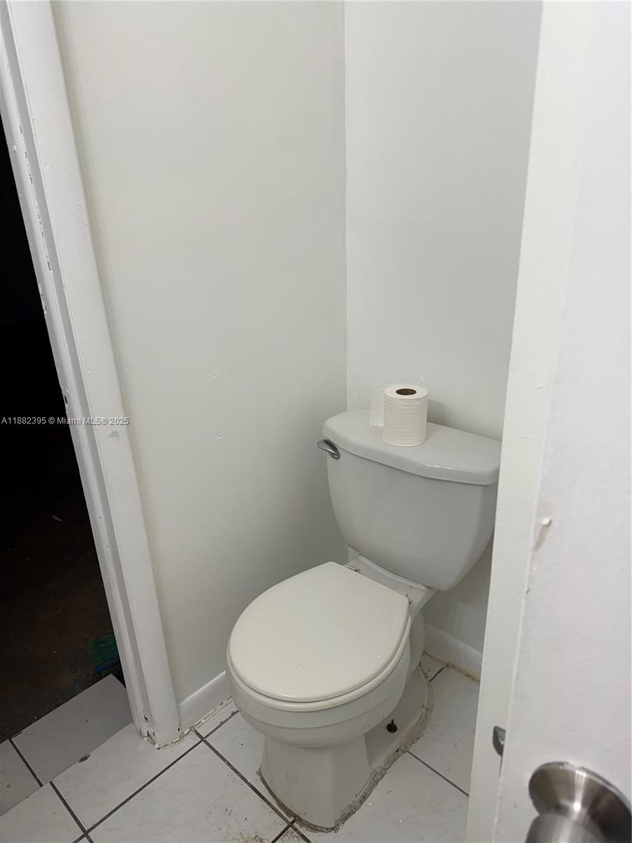 LAZARUS ON RICHMOND - Residential Lease
