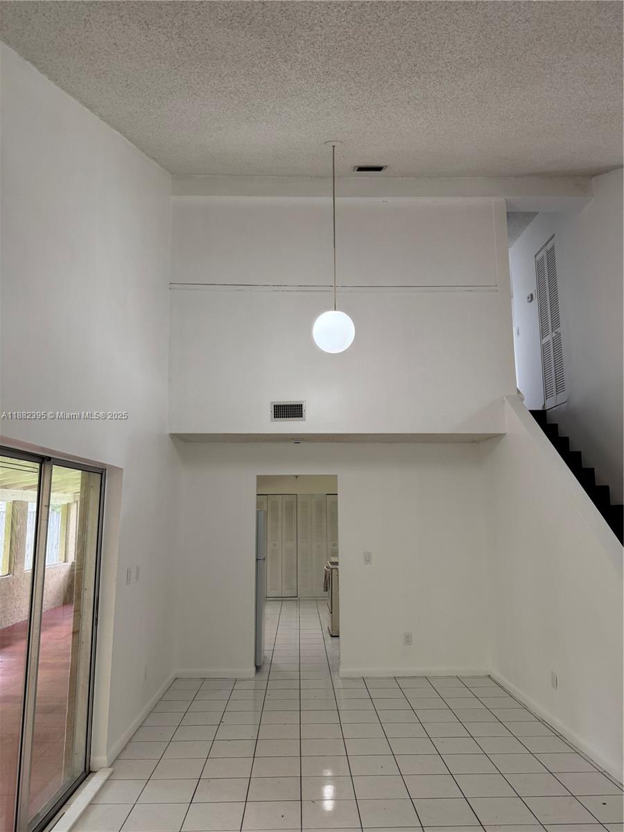 LAZARUS ON RICHMOND - Residential Lease