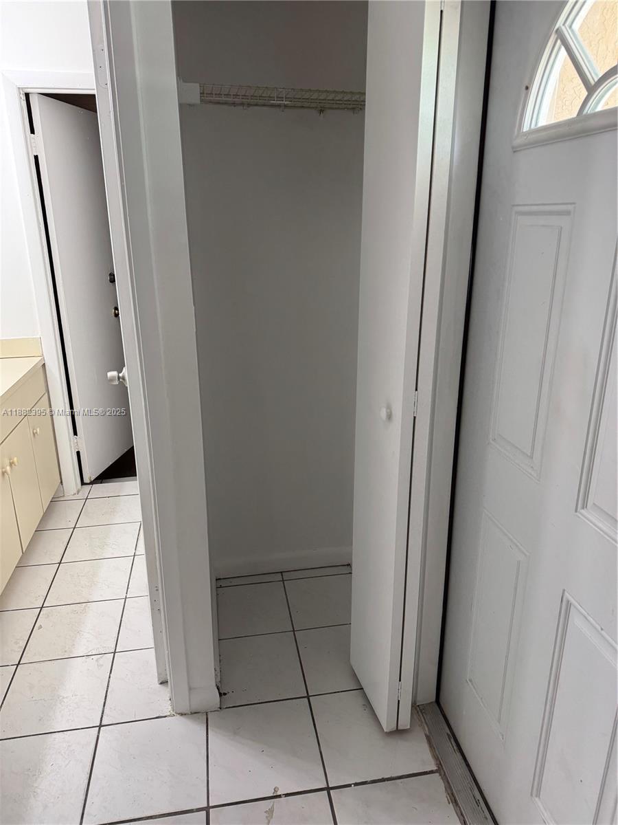 LAZARUS ON RICHMOND - Residential Lease