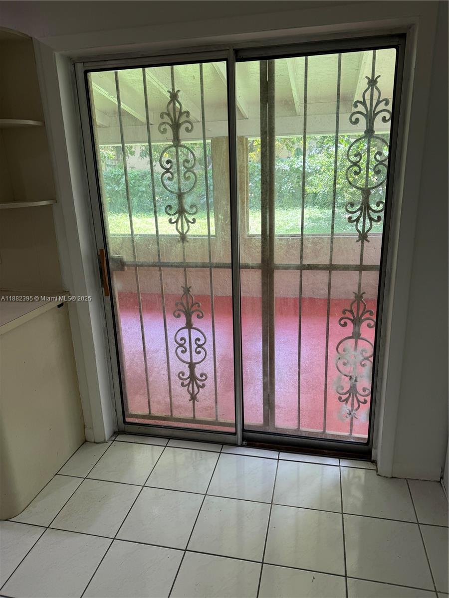 LAZARUS ON RICHMOND - Residential Lease