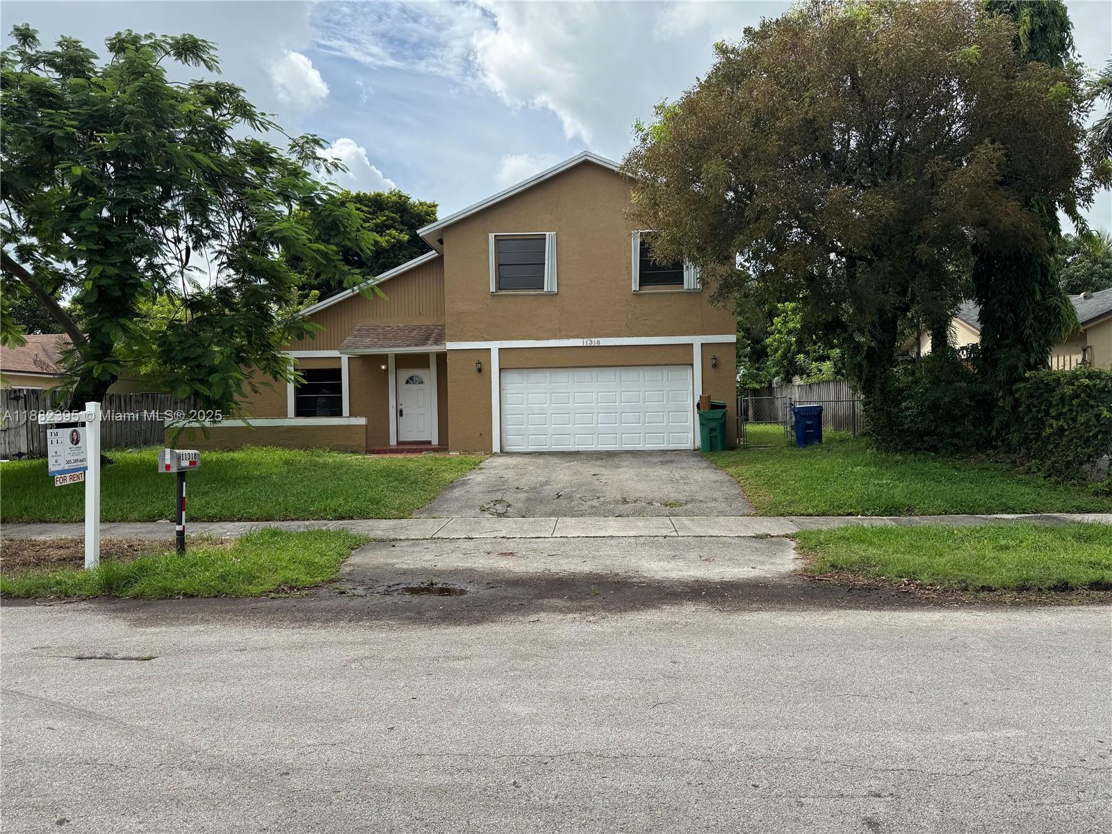 LAZARUS ON RICHMOND - Residential Lease