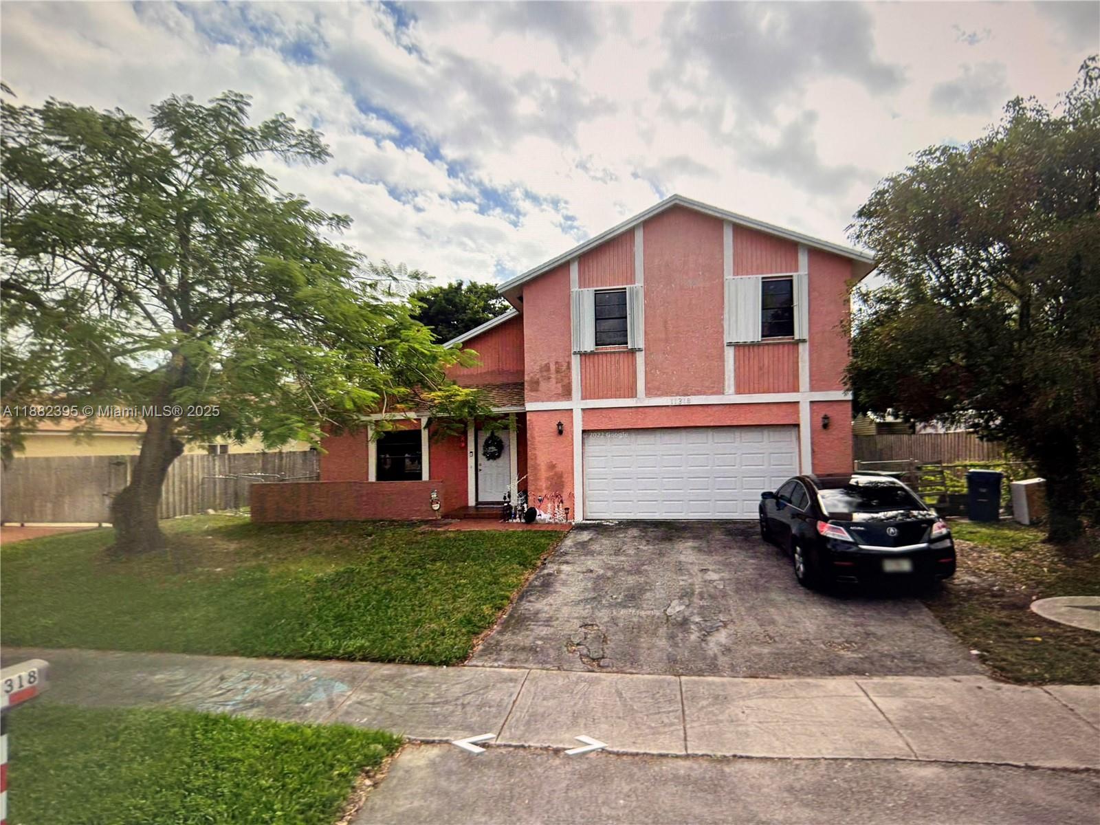 LAZARUS ON RICHMOND - Residential Lease
