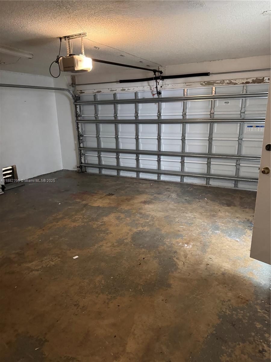 LAZARUS ON RICHMOND - Residential Lease