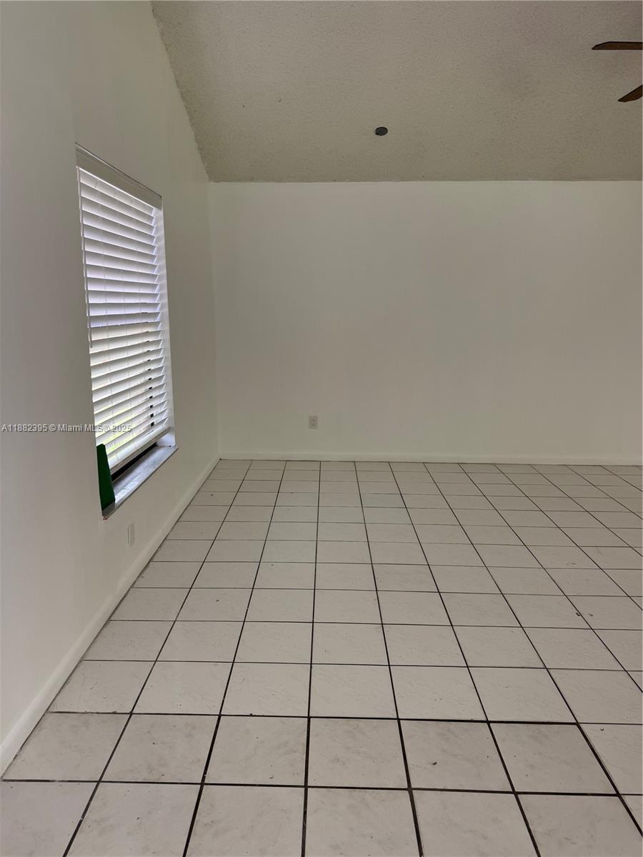 LAZARUS ON RICHMOND - Residential Lease