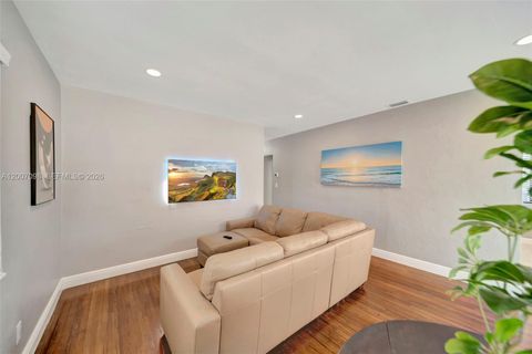 Tiny photo for 7470 SW 37th St, Miami, FL 33155 (MLS # A12007098)