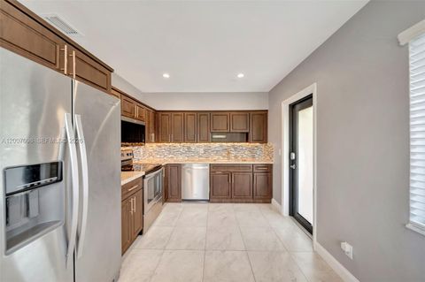 Tiny photo for 7470 SW 37th St, Miami, FL 33155 (MLS # A12007098)