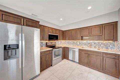 Tiny photo for 7470 SW 37th St, Miami, FL 33155 (MLS # A12007098)