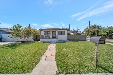 Tiny photo for 7470 SW 37th St, Miami, FL 33155 (MLS # A12007098)