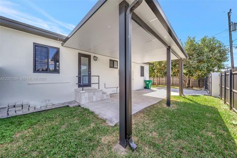 Tiny photo for 7470 SW 37th St, Miami, FL 33155 (MLS # A12007098)