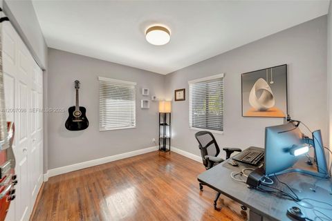 Tiny photo for 7470 SW 37th St, Miami, FL 33155 (MLS # A12007098)