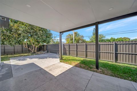 Tiny photo for 7470 SW 37th St, Miami, FL 33155 (MLS # A12007098)