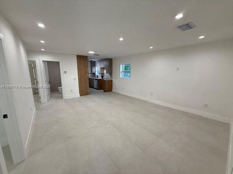 328 NE 57th St Miami FL 33137