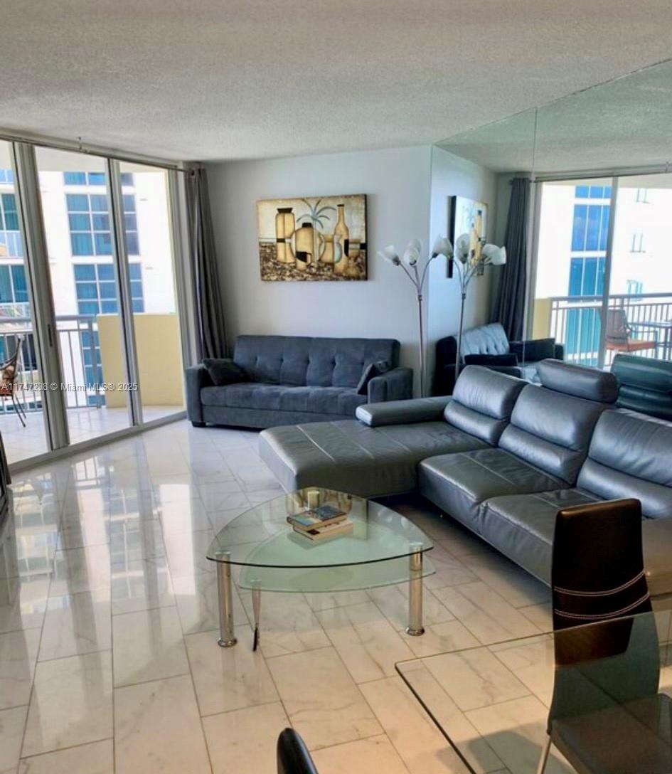 17375 Collins Ave 1404