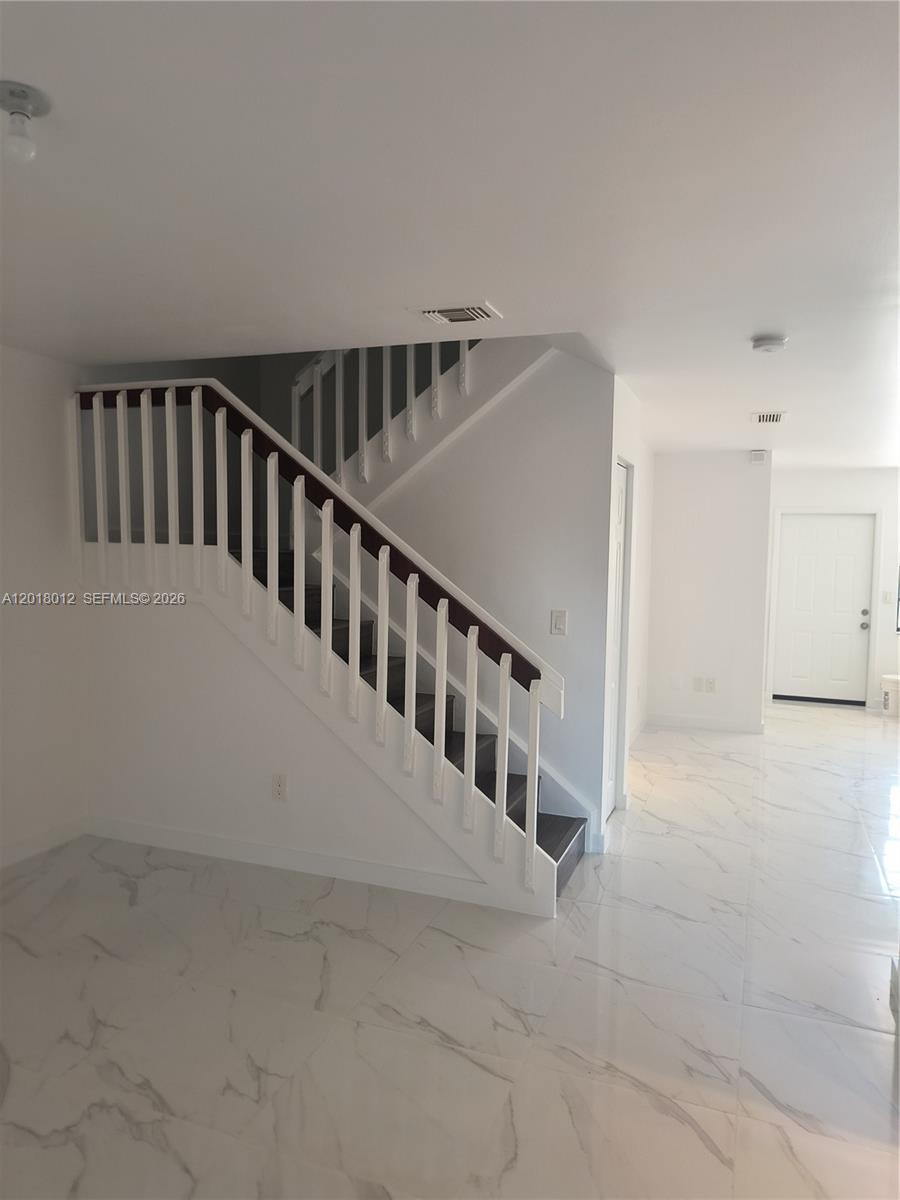 TOWNHOMES OF MONTEREY - Residential