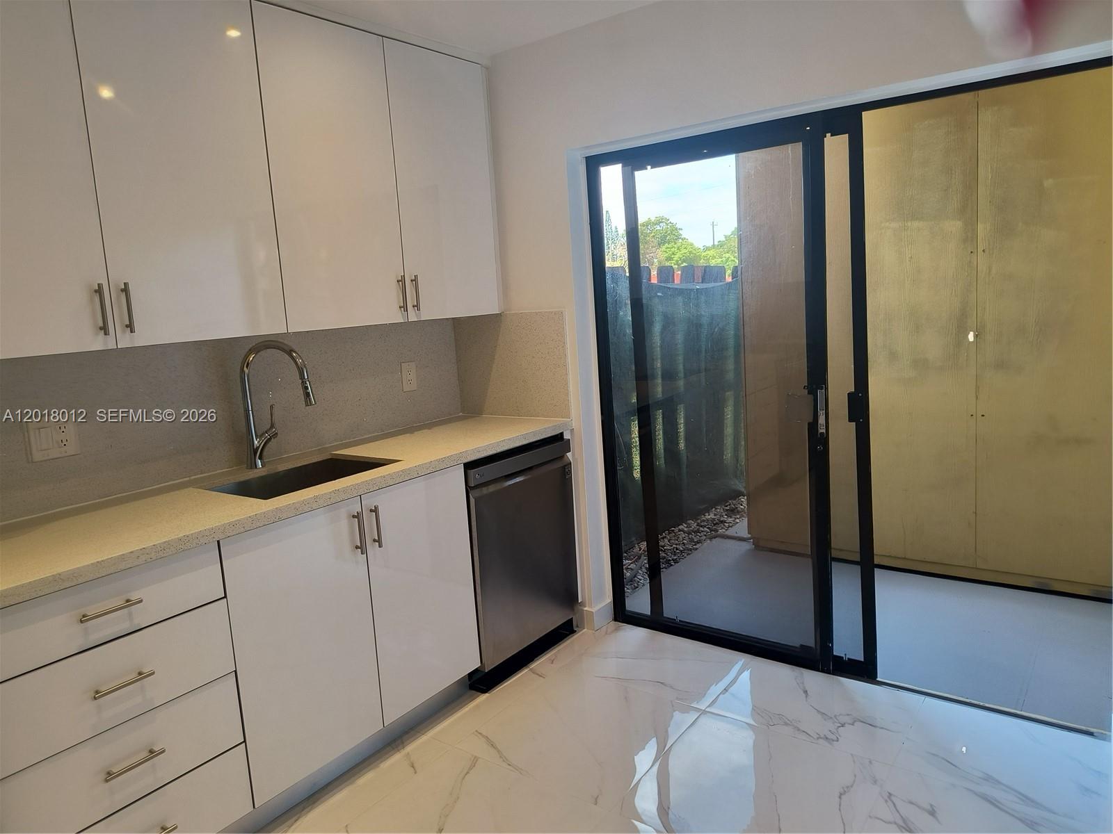 TOWNHOMES OF MONTEREY - Residential