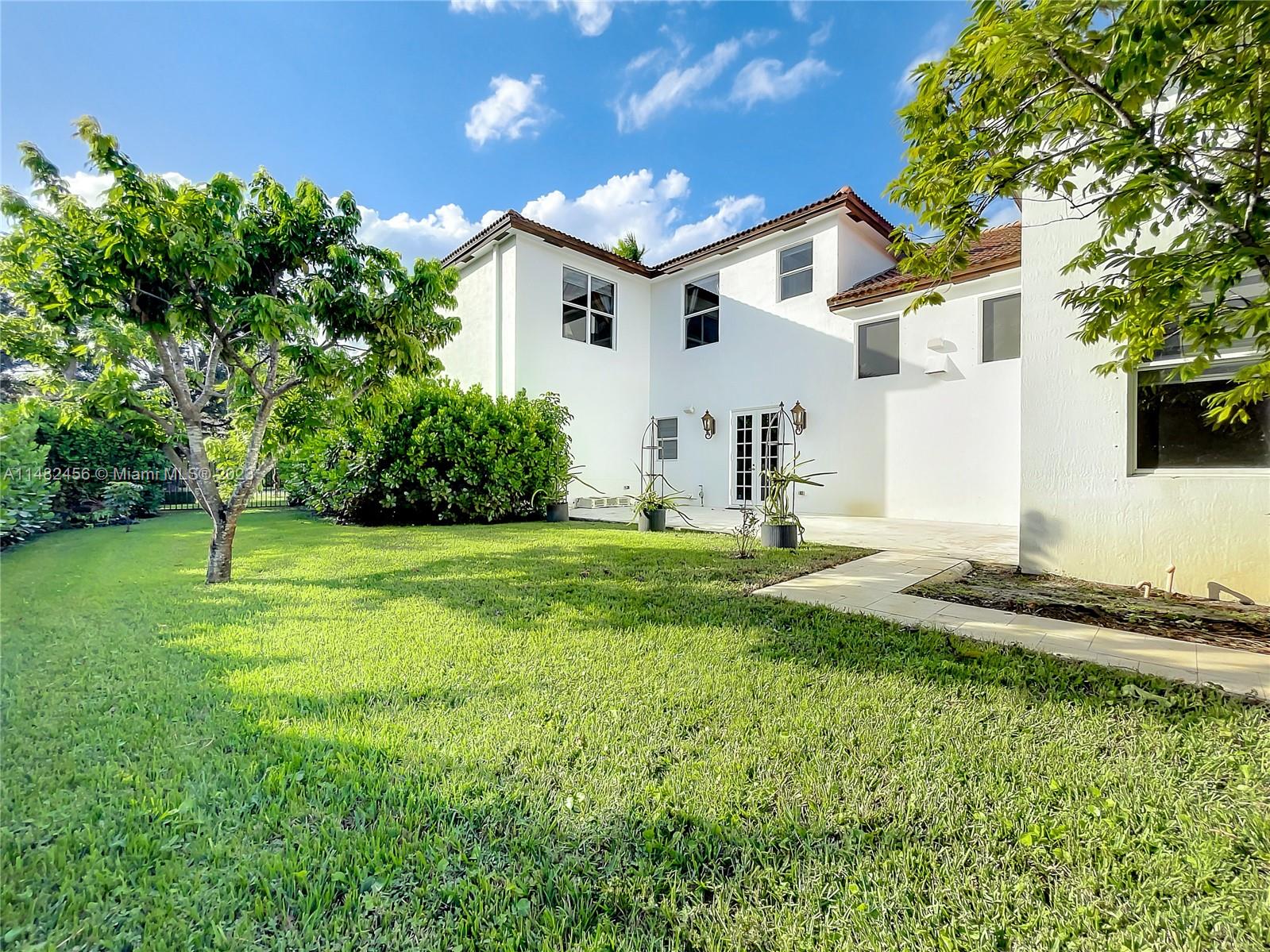 BELMONT LAKES AT DAVIE - Residential