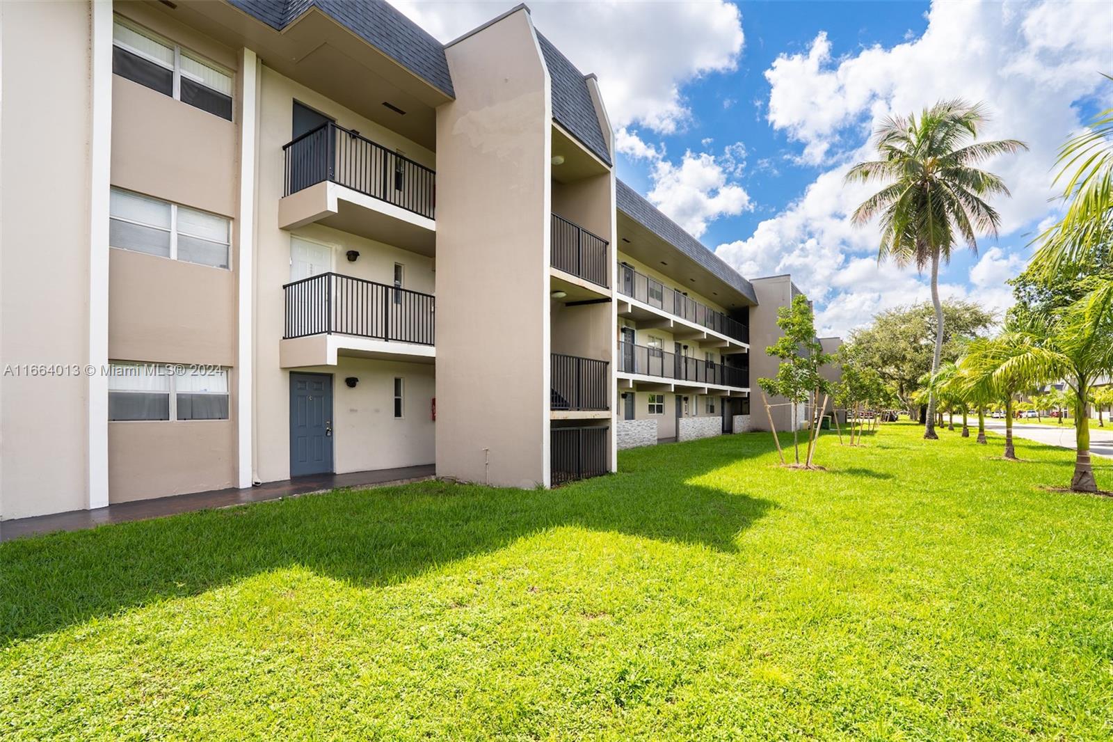 VERSAILLES GARDENS CONDO - Residential