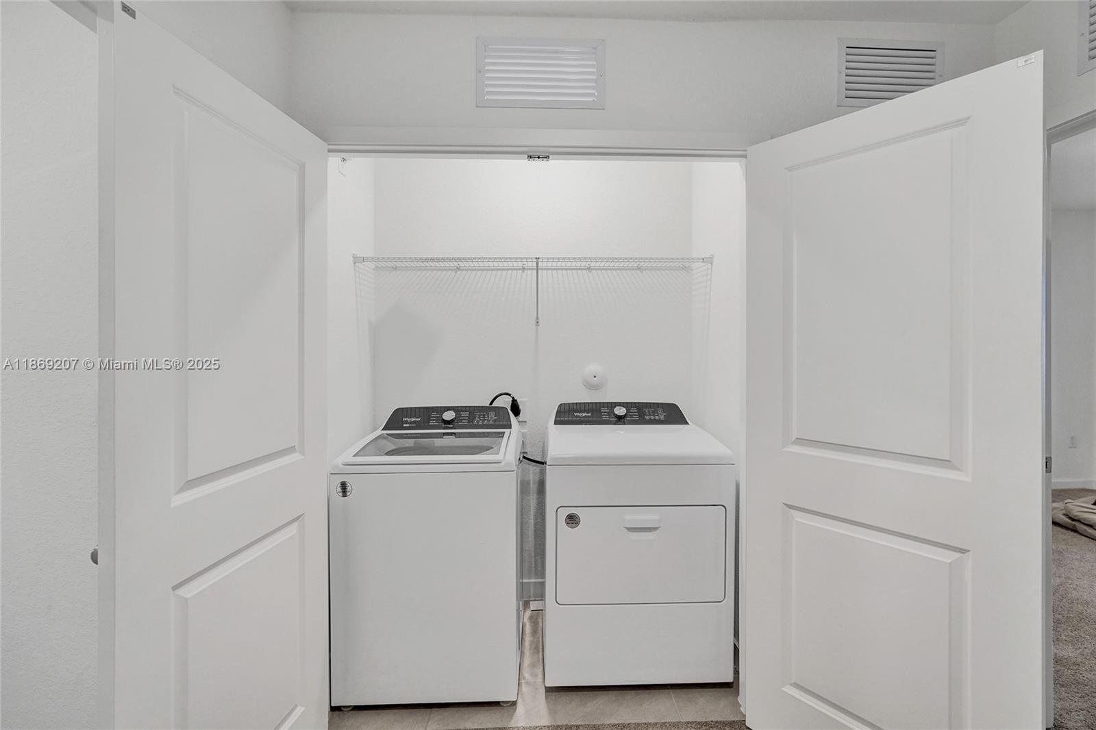 HIGHLAND OAKS 179-135 B - Residential Lease