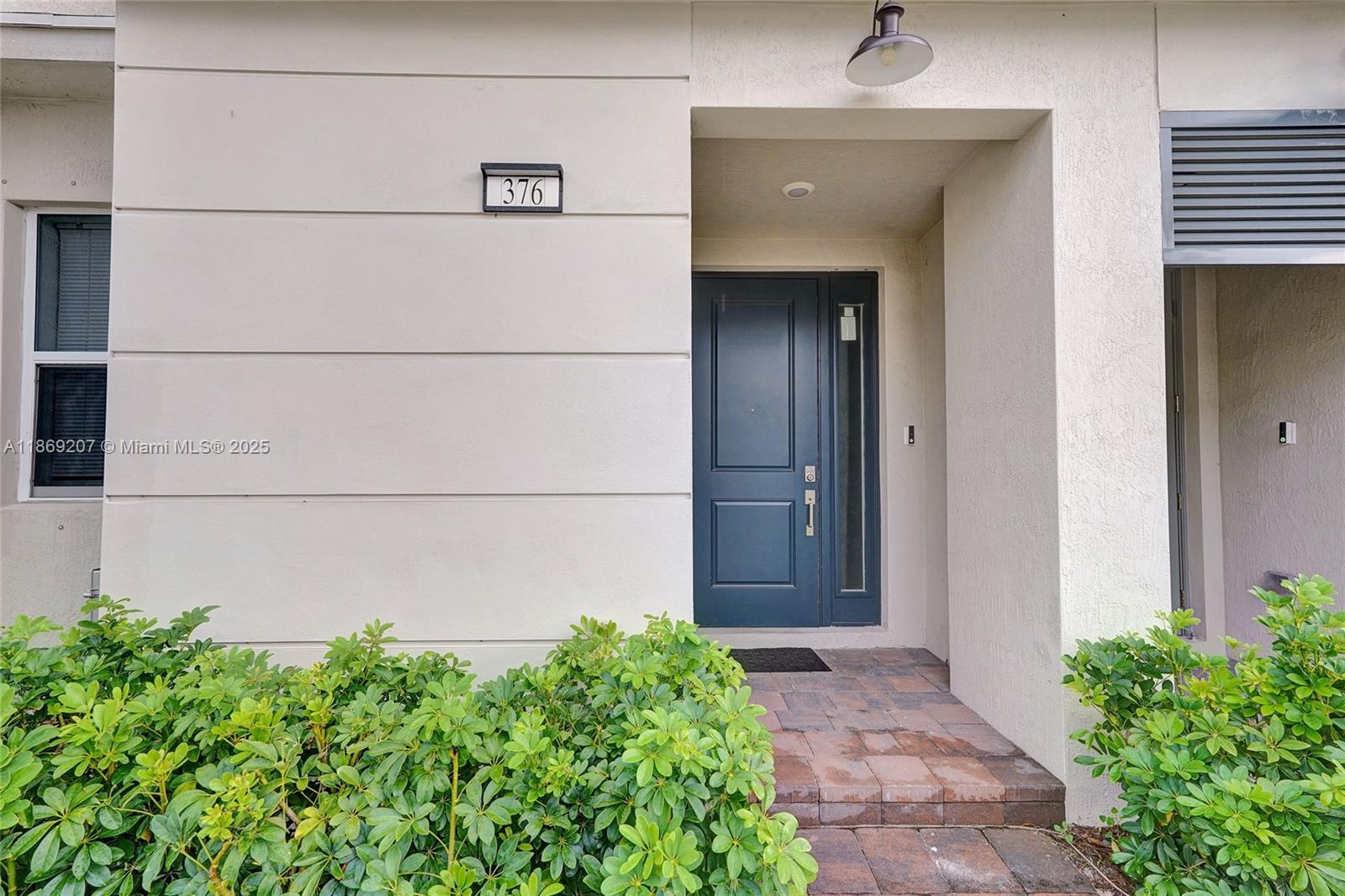 HIGHLAND OAKS 179-135 B - Residential Lease