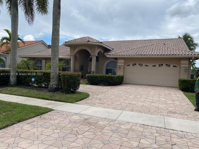 Beautiful single story home 4 bedrooms 2 1/2 Baths. Huge master bedroom with his and hers walking closets with direct access to beautiful pool area with beautiful view of lake. Located in the sought-after community of Westport, which offers some of the best private and public schools. The house is well maintain with high ceilings an open floor plan with lots of natural light, formal living room and dinning room. The kitchen has plenty of storage and stainless steel appliances which opens to the family/TV room facing the pool and the lake. Great family room with access and views of pool and Jacuzzi You can enjoy the stunning Florida sunsets . Solar heated pool and Jacuzzi. Laundry room with washer/dryer. Two car garage with epoxy floor . Yard and Pool Maintenance included in rent.