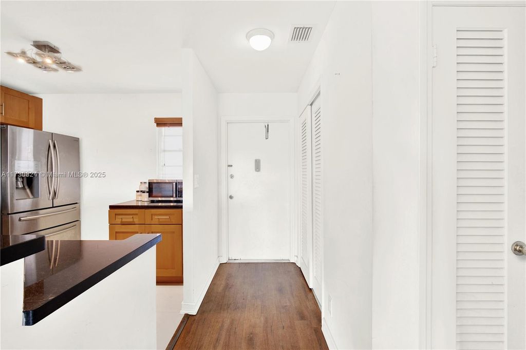 Photo of 233 NE 14th Ave #505, Hallandale Beach, FL 33009 (MLS # A11730824)