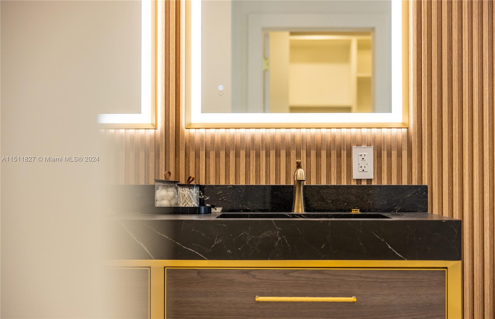 MIAMI SHORES SEC 1 AMD - Residential