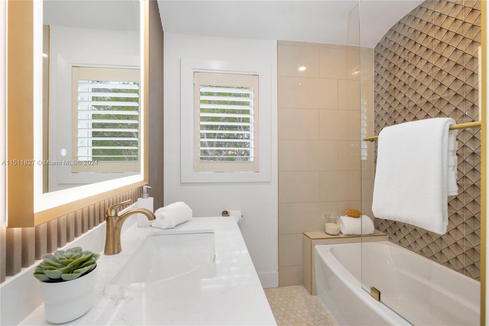 MIAMI SHORES SEC 1 AMD - Residential