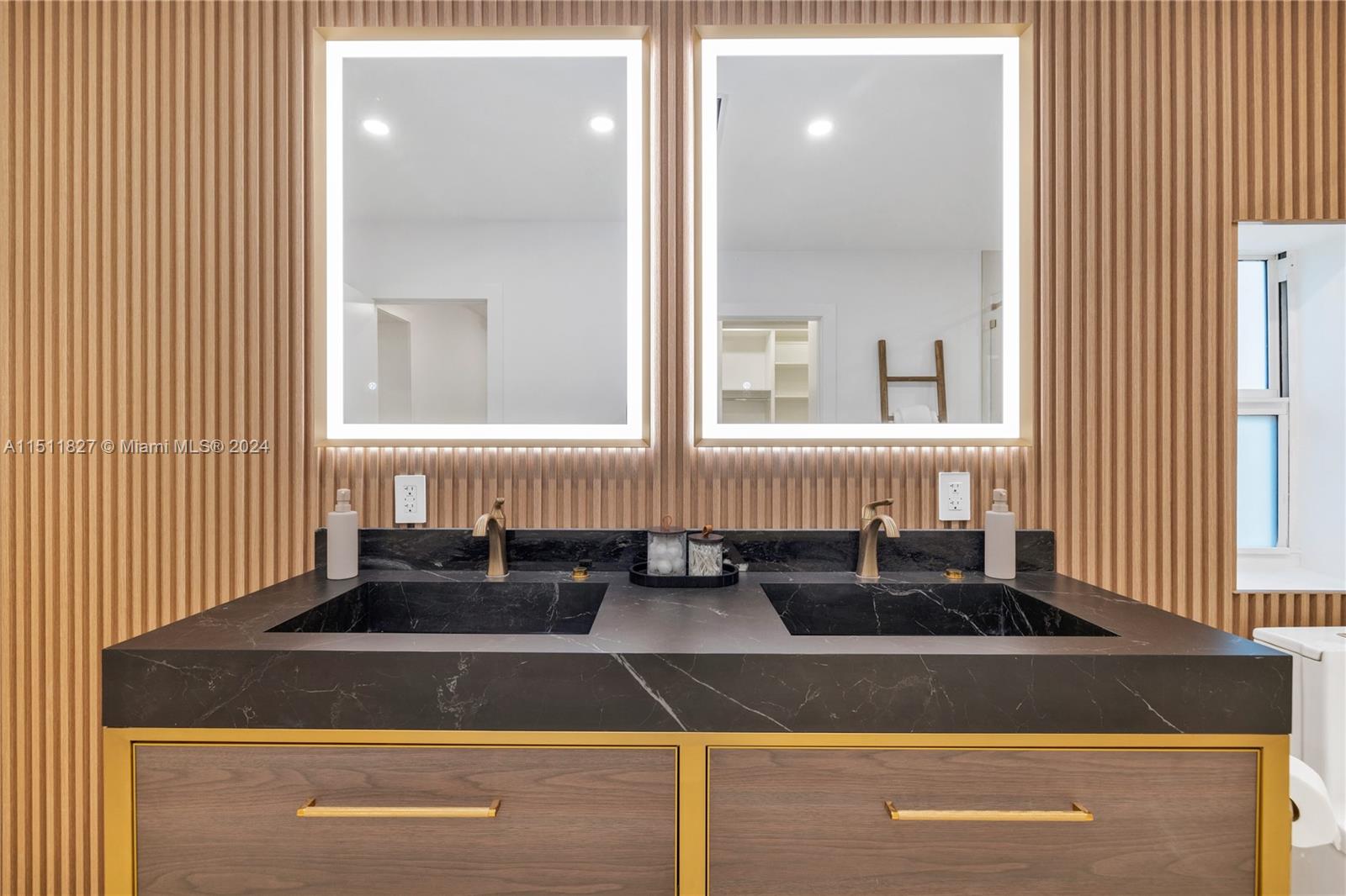 MIAMI SHORES SEC 1 AMD - Residential