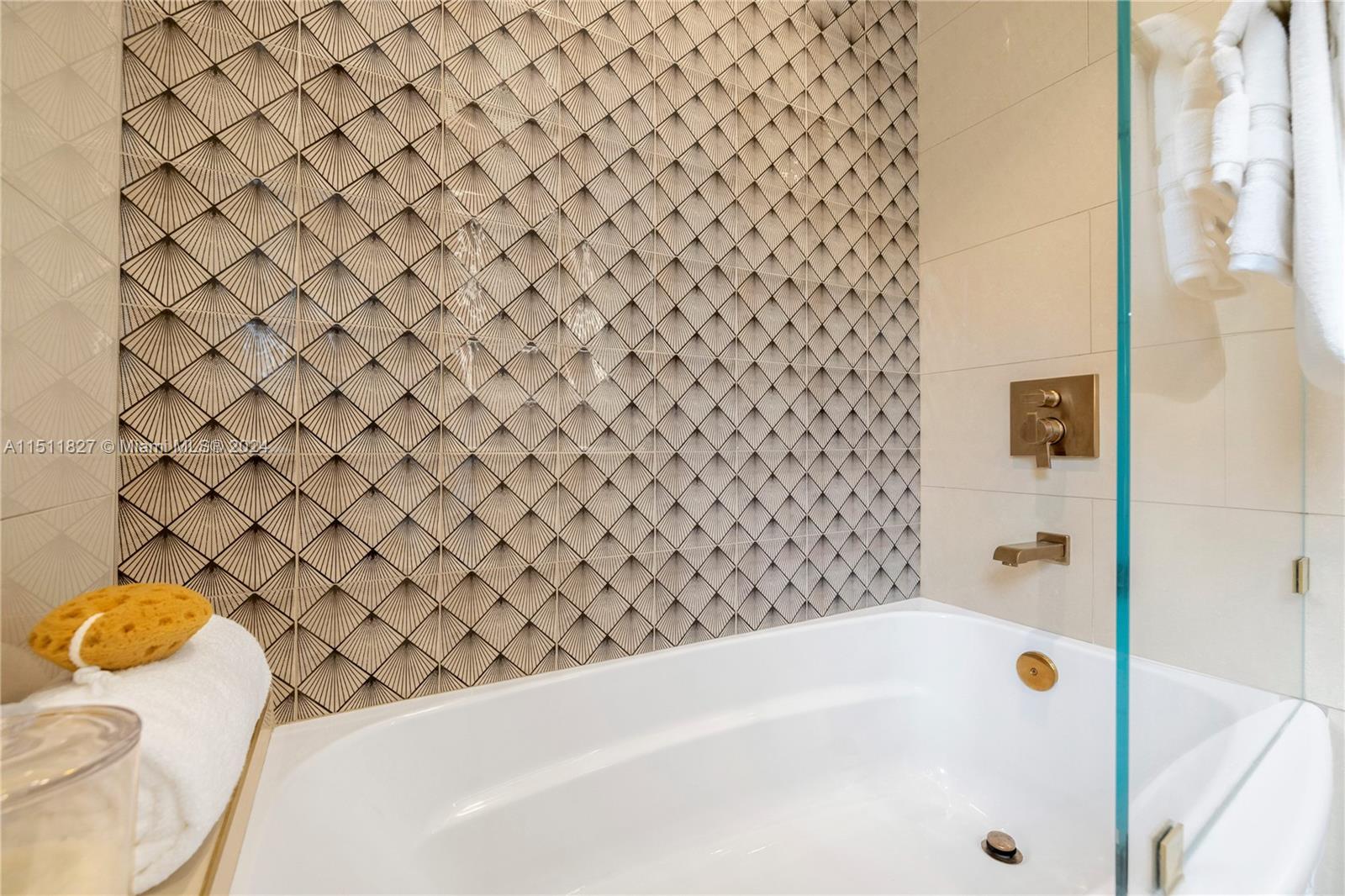 MIAMI SHORES SEC 1 AMD - Residential