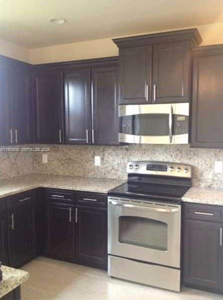 DORAL BREEZE - Residential