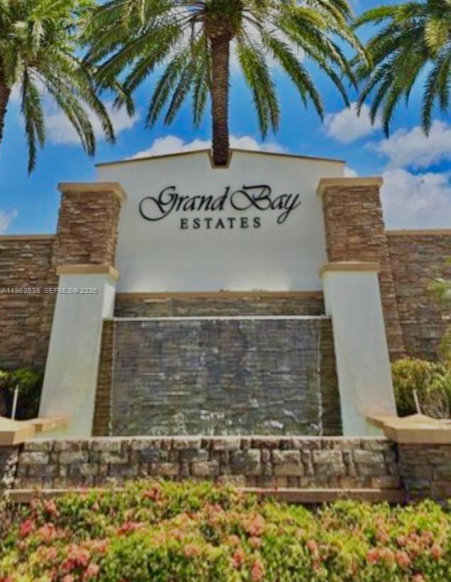 DORAL BREEZE - Residential