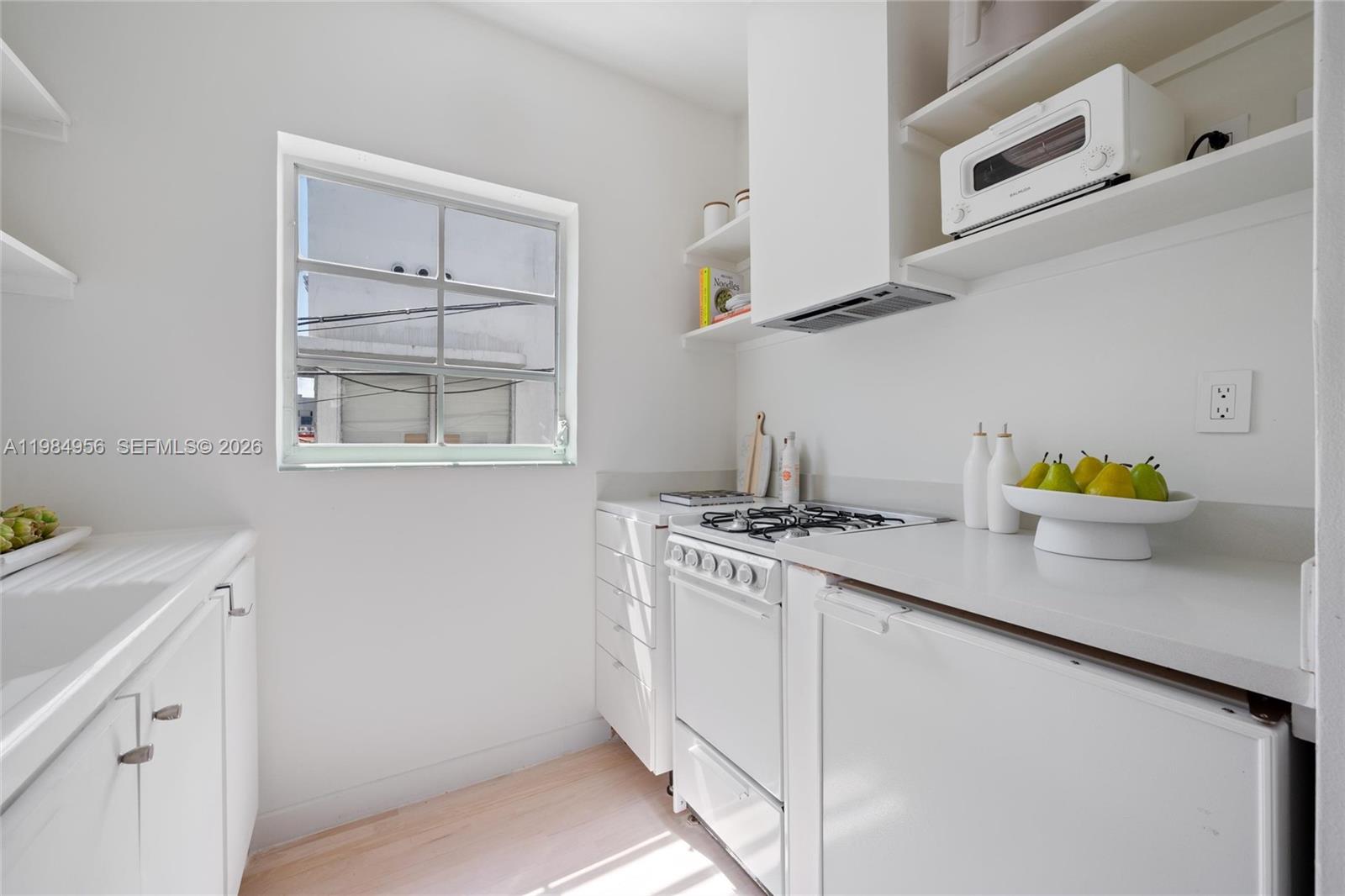 ESPANOLA COURT CONDO - Residential