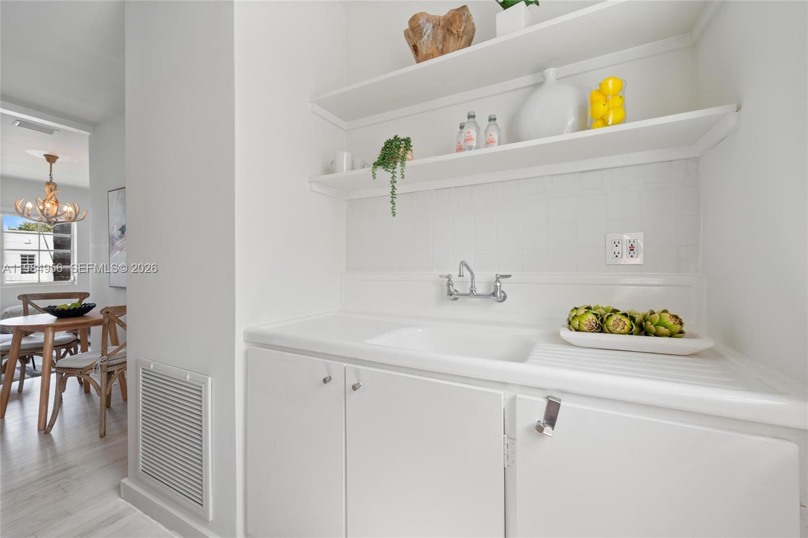 ESPANOLA COURT CONDO - Residential