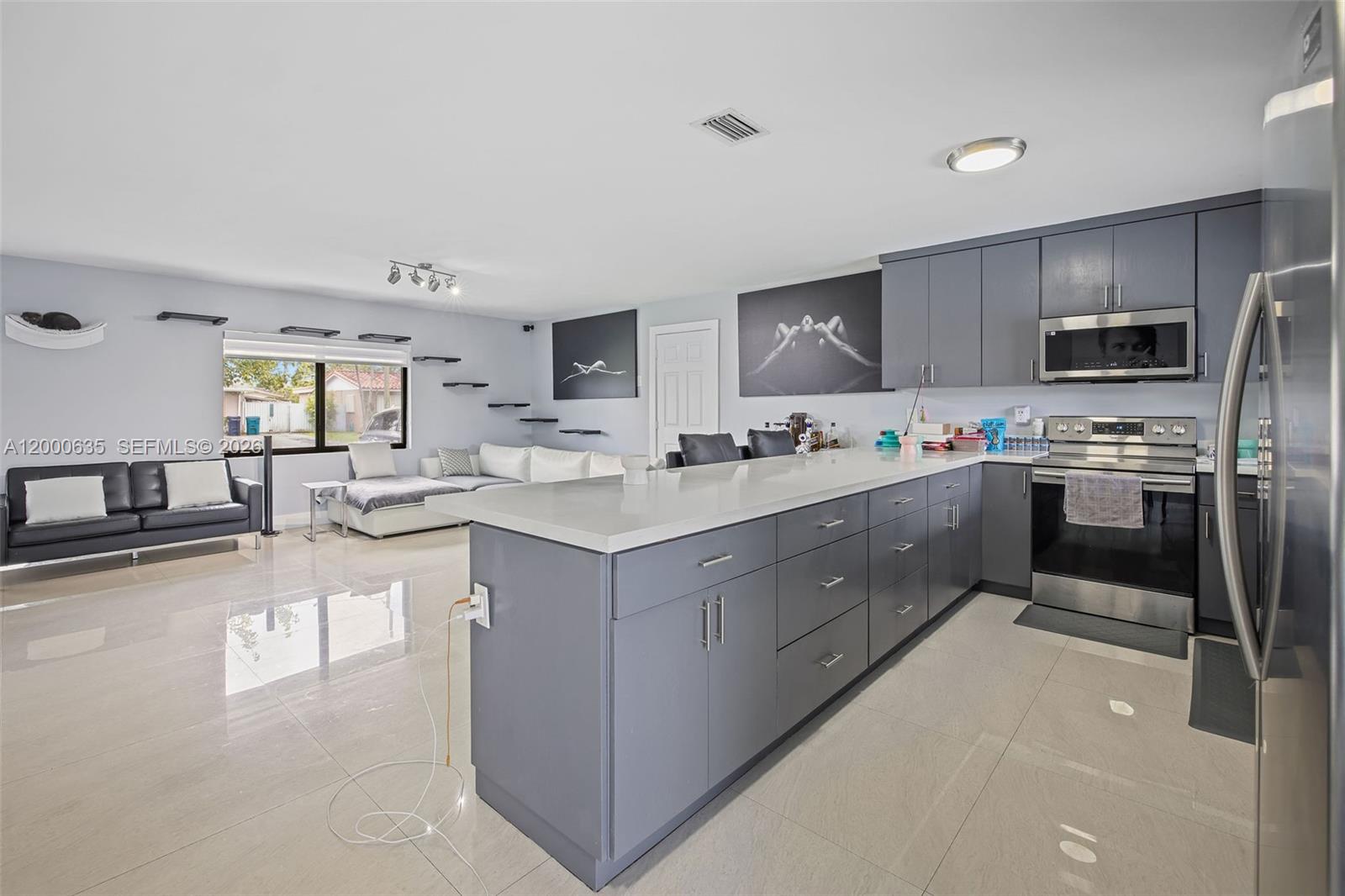 SOUTHERN ESTATES 9TH ADDN - Residential