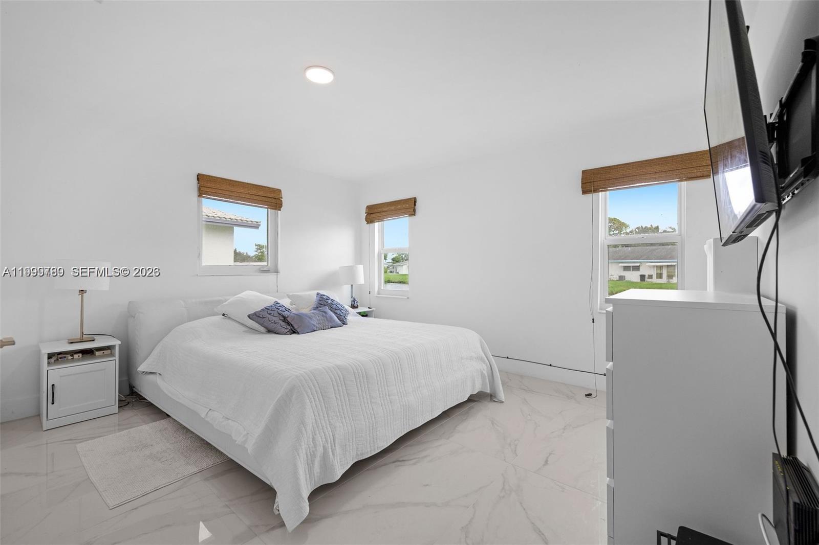 LAUDERDALE WEST SEC 4 - Residential