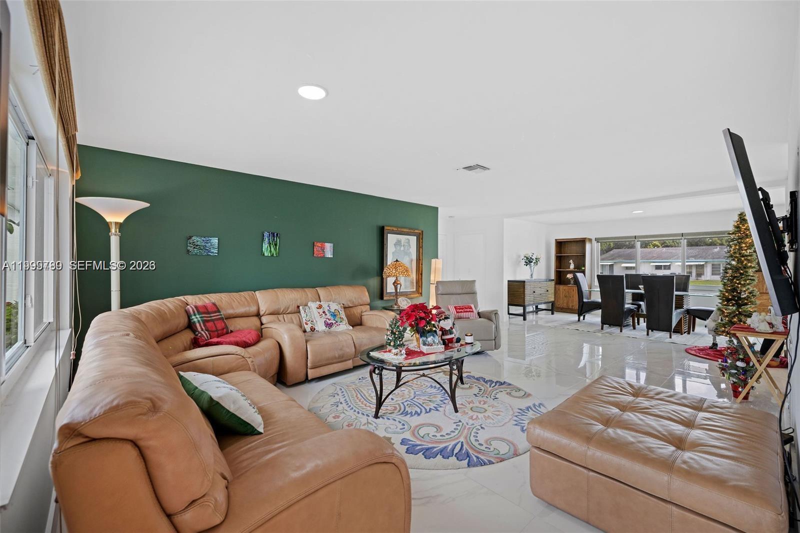 LAUDERDALE WEST SEC 4 - Residential